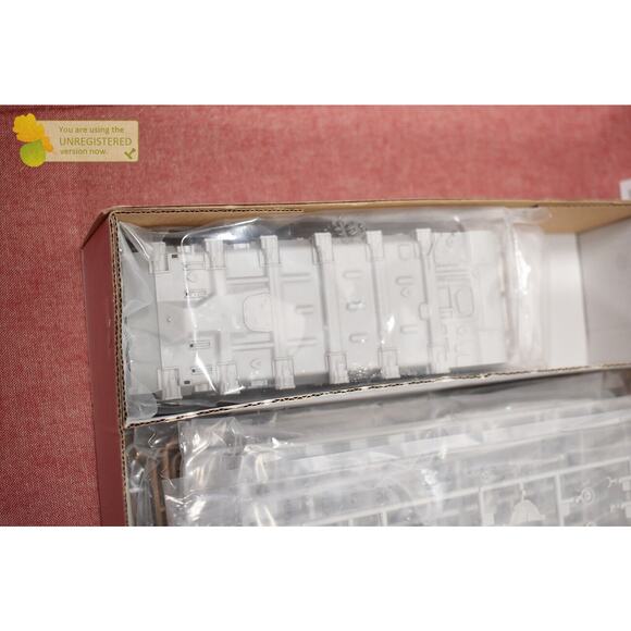 Trumpeter Russian T-72B2 MBT Rogatka Model Kit 1/35 (Package Wear) - Picture 8 of 15